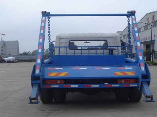 Dongfeng 8CBM รถขนขยะมูลฝอยพร้อมถังขยะ Skip Loader
