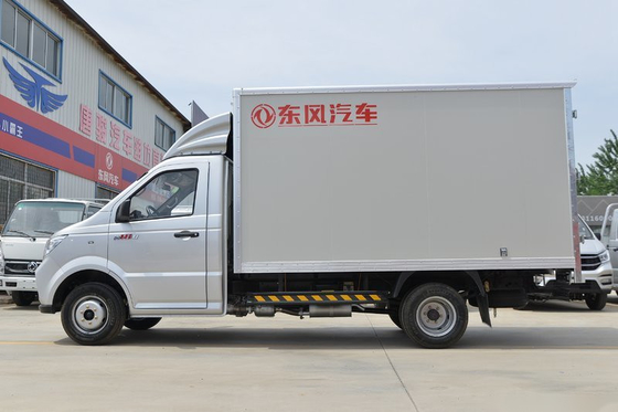 เครื่องยนต์เบนซิน 120hp รถบรรทุกขนส่งสินค้า รถบรรทุกสินค้าขนาดเล็ก 1-1.5T กำลังโหลด