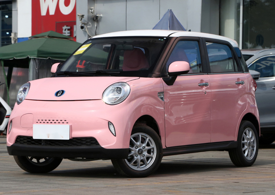 4 ที่นั่ง Fwd Electric Car Range 320km 35kW Motor Power ความเร็วสูงสุด 101km / H