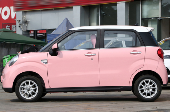 4 ที่นั่ง Fwd Electric Car Range 320km 35kW Motor Power ความเร็วสูงสุด 101km / H